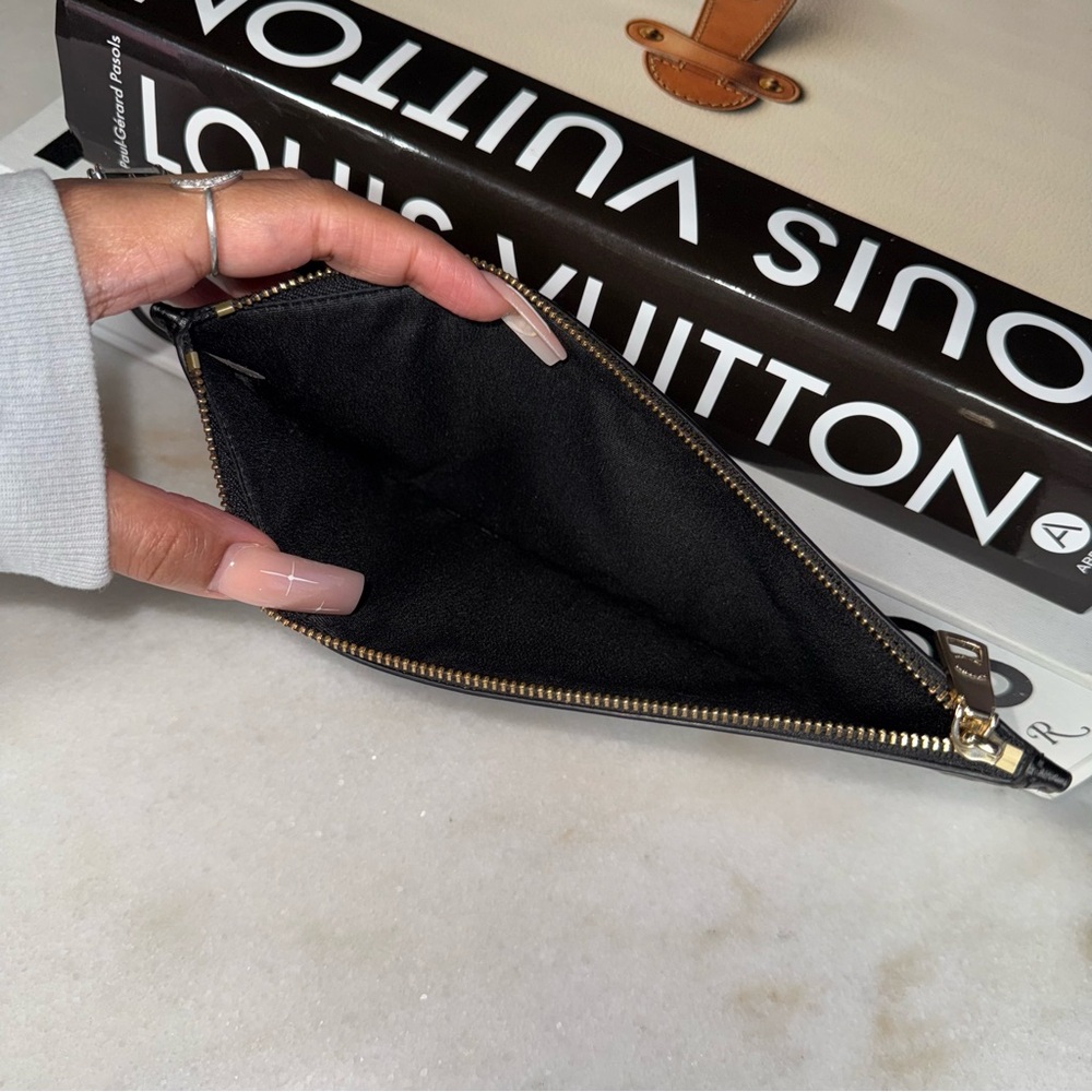 Coach Black Leather Zip Pouch Clutch Minimalist Wristlet - Picture 7 of 9